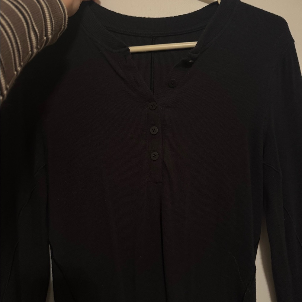 Lululemon hold tight henley